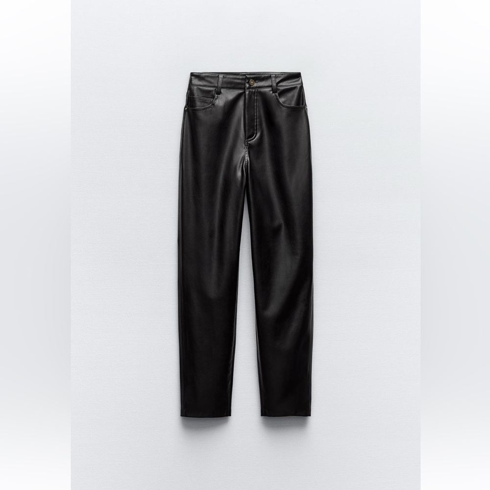 Zara FAUX LEATHER MOM FIT PANTS
